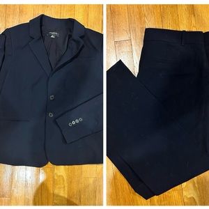 Gorgeous Ann Taylor suit, 8P.  Worn once.